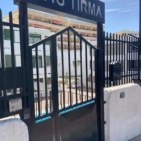 Tirma Red Apartment