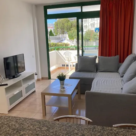 Apartment Tirma Red
